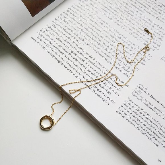 *NEW Vintage Gold Circle Pendant Chain Necklace - Picture 4 of 6